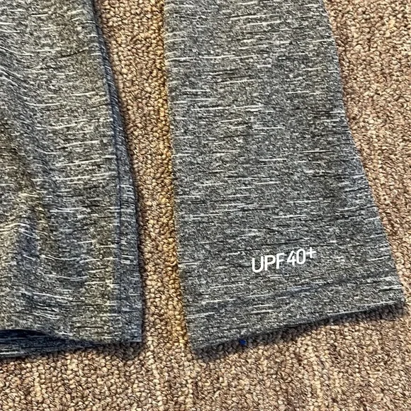 Nike Swim, Men’s Medium, Gray Hoodie, Lightweight, Dri-Fit, Sun Protection - Picture 3 of 6